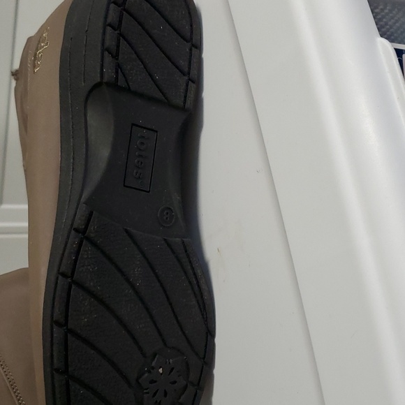 Ladies boots - Picture 3 of 5